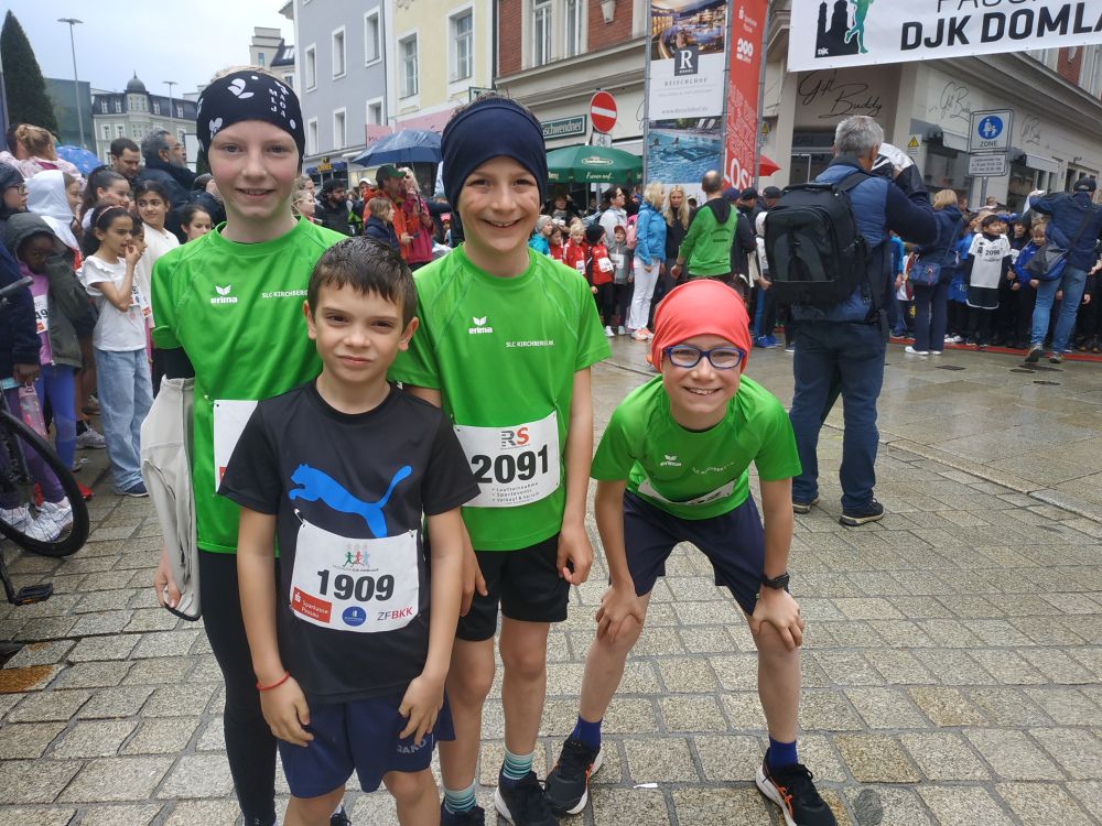 Starker SLC-Nachwuchs trotzt Wind, Regen und Gedränge beim 24. DJK-Domlauf in Passau
