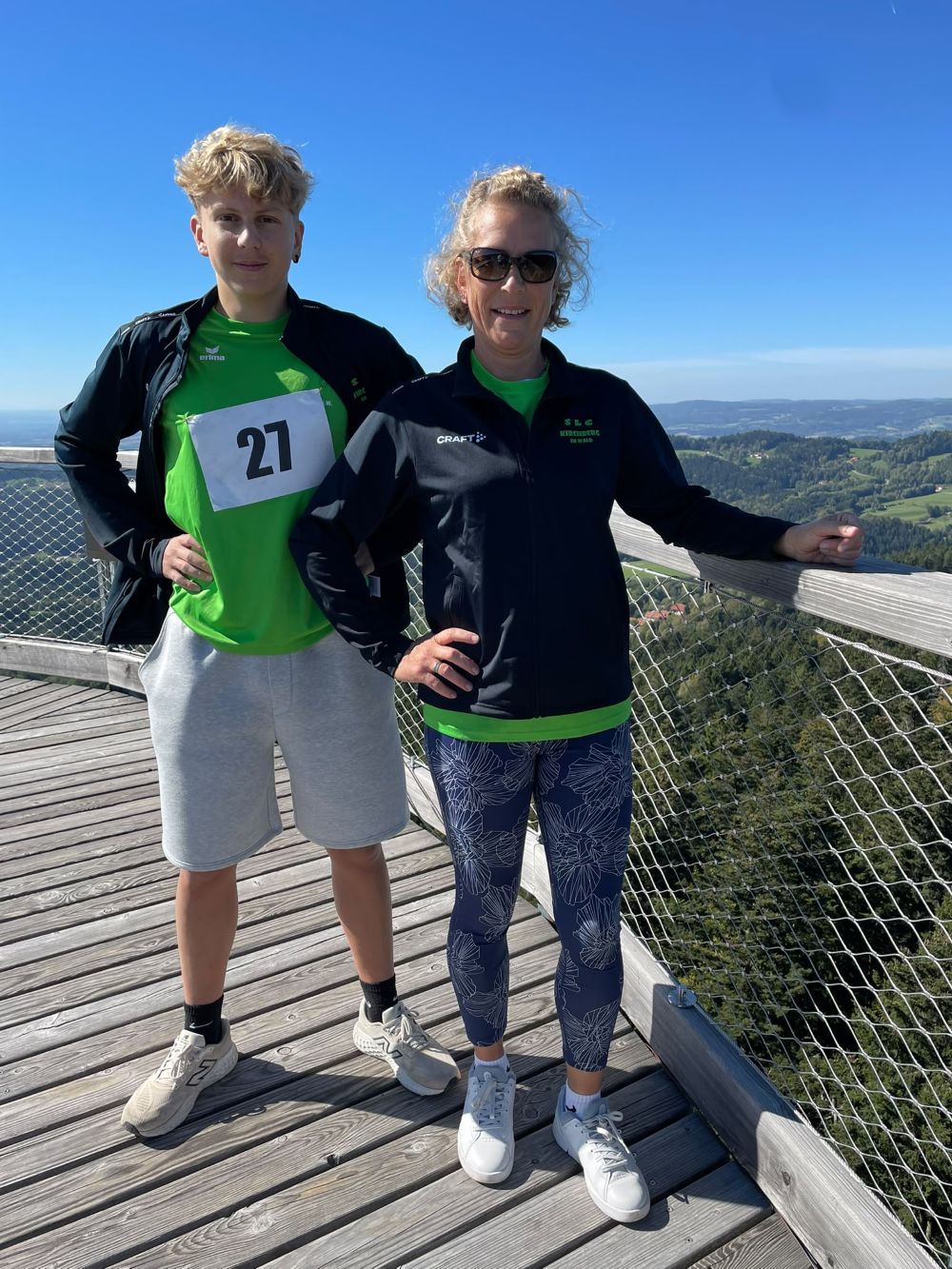 Laufen für den guten Zweck: Linus Schiller holt den Klassensieg beim 3. Sankt Englmarer Turmlauf!