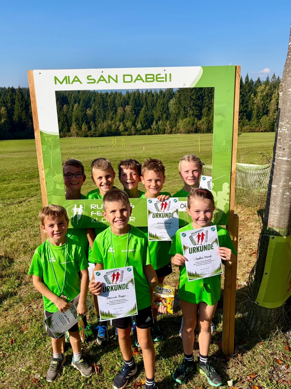 Strahlende Gesichter und starker Teamgeist: Glänzender SLC-Nachwuchs beim Kinderaktionstag in Rinchnach